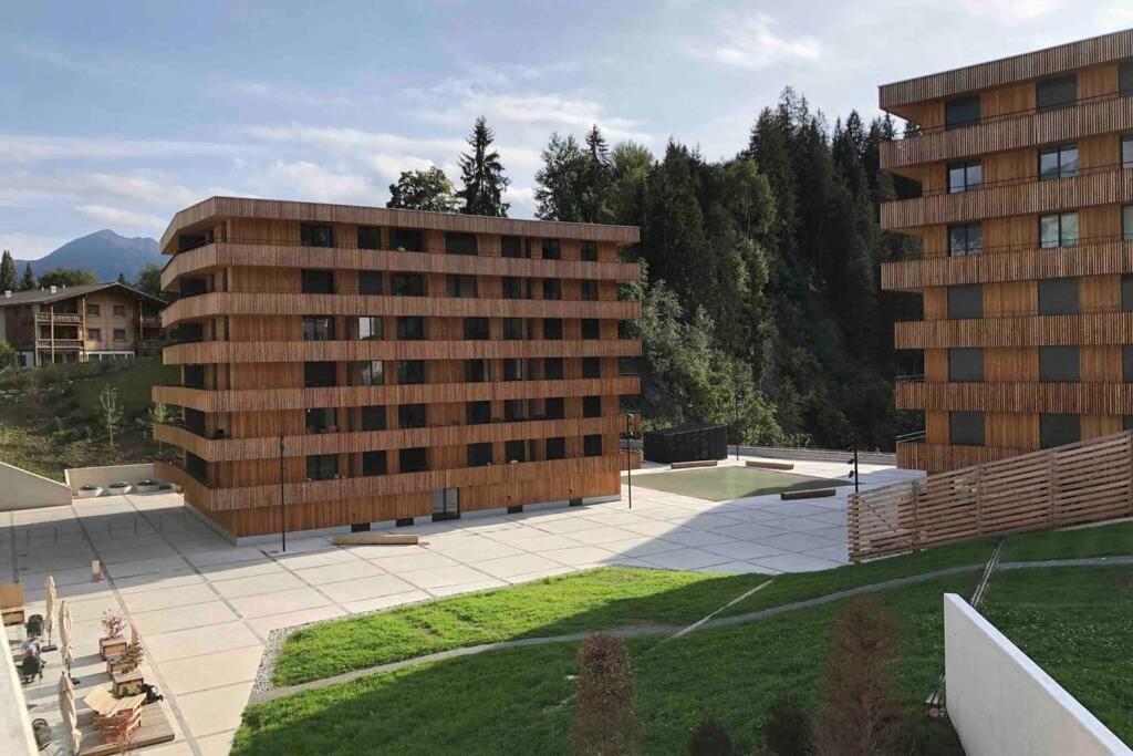 Beautiful Sunny New 1 Bed Apt Φιλμς Εξωτερικό φωτογραφία