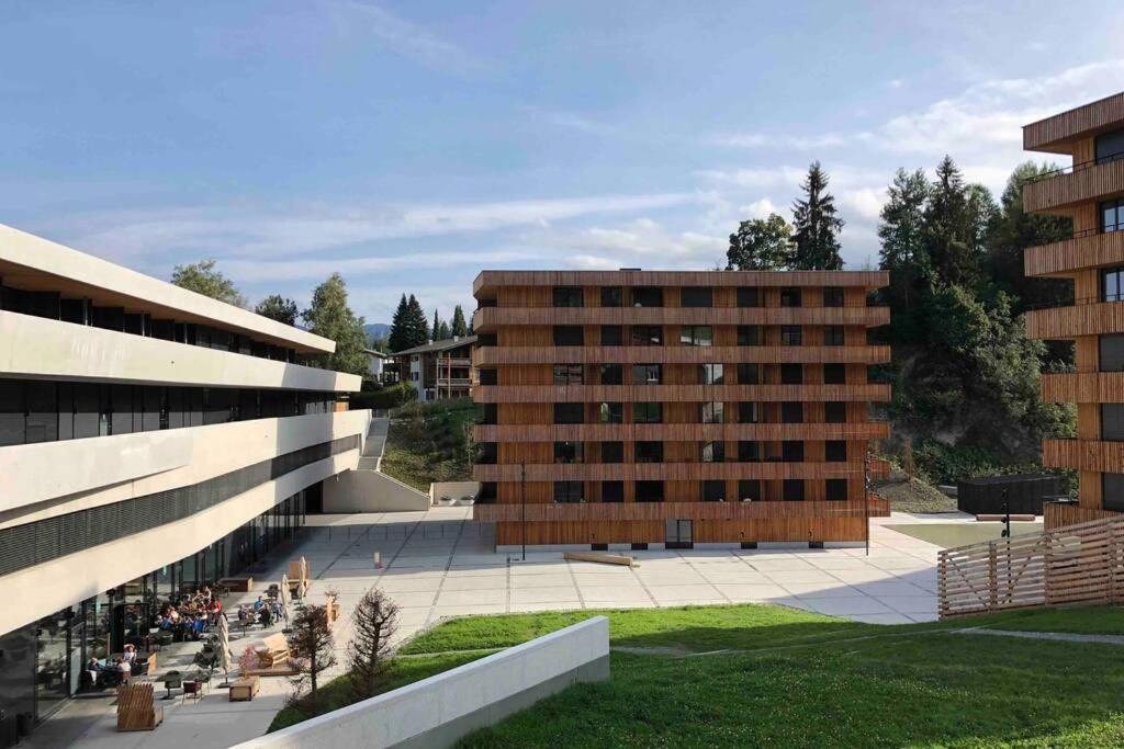 Beautiful Sunny New 1 Bed Apt Φιλμς Εξωτερικό φωτογραφία